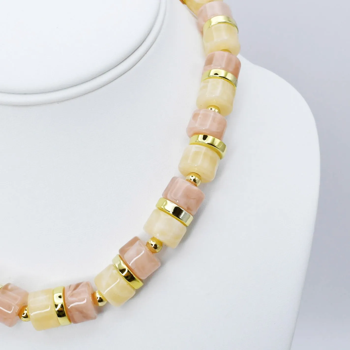 Chic Nude Necklace