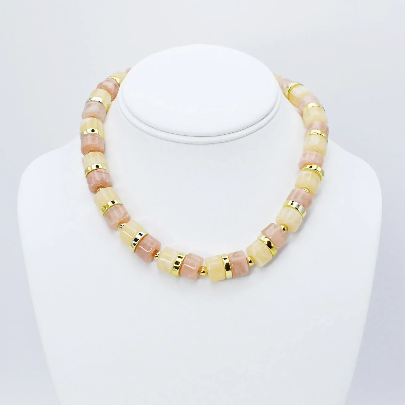 Chic Nude Necklace