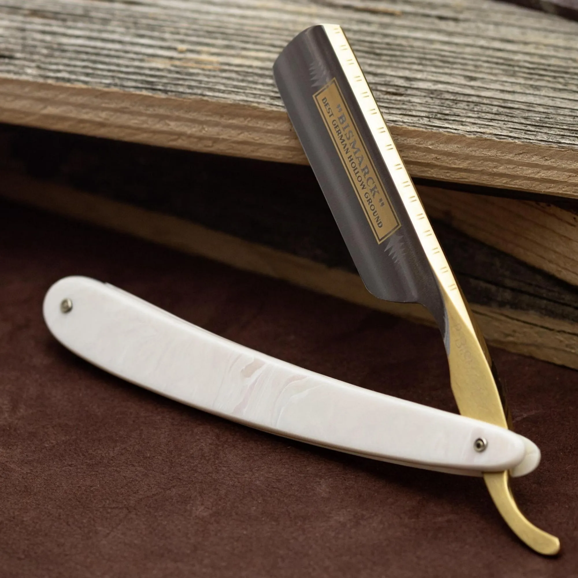 Dovo "Bismarck" Straight Razor, Pearl Acrylic, 6/8"