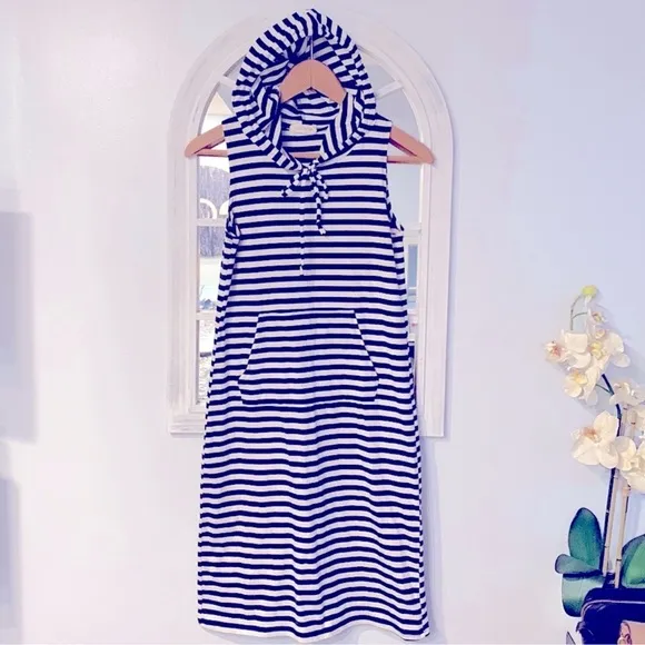 Heart Hips Hooded Sporty Sleeveless Dress EUC