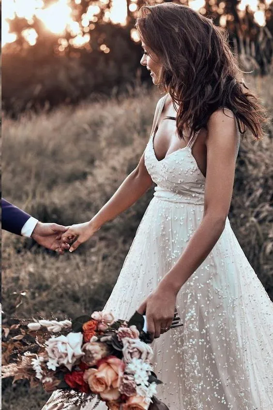 Simple A Line Spaghetti Strap Sweep Train Sleeveless Backless Tulle Long Bridal Gown Wedding Dress OHD154