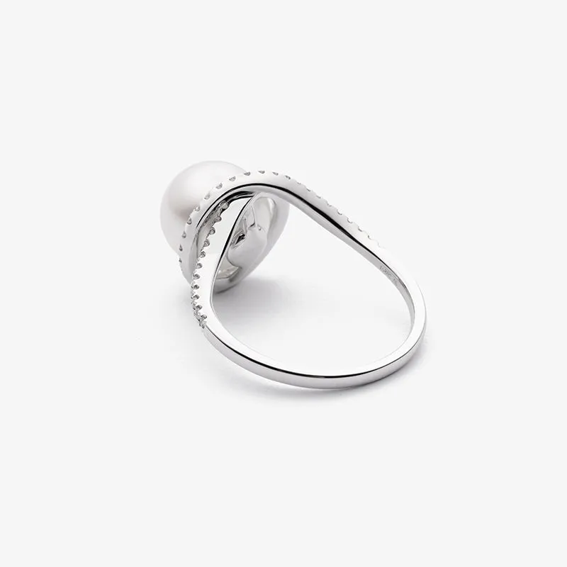 South Sea Pearl 18k Gold Diamond-Encrusted Haute Jewelry Ring