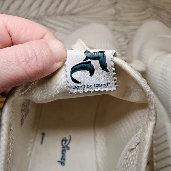 VGUC Adidas NMD R1 Disney Edition Little Mermaid Men 7/ women 9