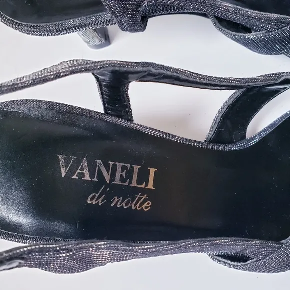 Vintage Vaneli di notte Dark Shimmer Strappy Heels