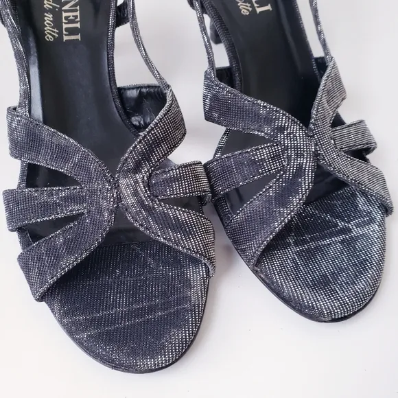 Vintage Vaneli di notte Dark Shimmer Strappy Heels